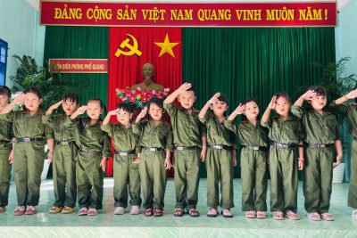 Buổi thăm quan Doanh trại bộ đội đầy ý nghĩa của các bé MG 5 tuổi trường Mầm non Phổ An